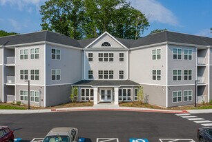 West Woods Place Apartments in Hamden, CT - Building Photo