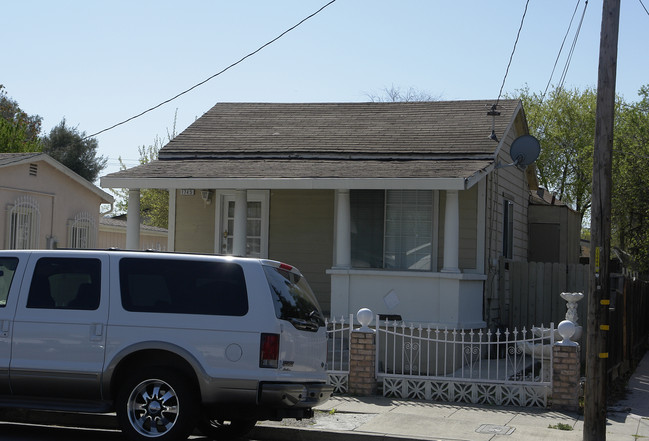 1745 Fourth St in Livermore, CA - Building Photo - Building Photo