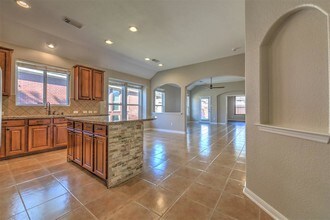 17106 Tupelo Garden Cir in Humble, TX - Foto de edificio - Building Photo