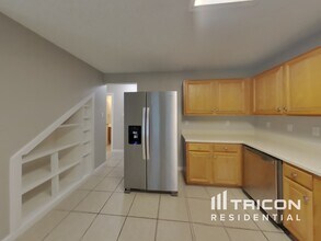 5930 Encanto Point Dr in San Antonio, TX - Building Photo - Building Photo
