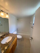 1540 Windorah Way in West Palm Beach, FL - Foto de edificio - Building Photo
