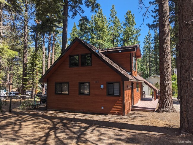 614 Glorene Ave in South Lake Tahoe, CA - Foto de edificio - Building Photo