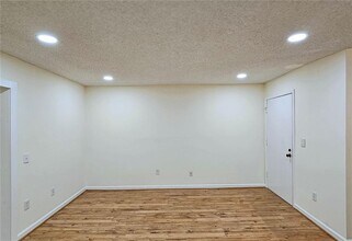 47 Monet Ct NW in Atlanta, GA - Building Photo - Building Photo