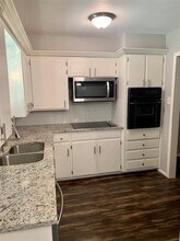 1724 Richmond Dr in Bedford, TX - Building Photo - Building Photo