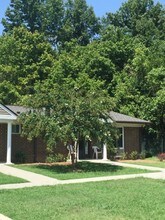 Palmetto Place in Lancaster, SC - Foto de edificio - Building Photo