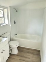 13 Geer St in Belton, SC - Building Photo