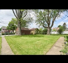 1727 Woodland Ave NW, Unit #2 Woodland in Canton, OH - Building Photo - Building Photo