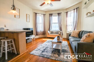1564 Commonwealth Ave, Unit 9 in Boston, MA - Foto de edificio - Building Photo