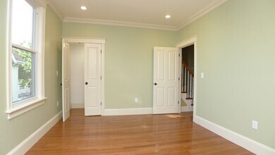 10 Savin Hill Ave in Boston, MA - Building Photo - Building Photo