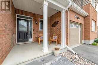 103 Cranesbill Rd in Ottawa, ON - Building Photo - Building Photo