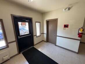 118 E 3rd St in Wapato, WA - Building Photo - Building Photo
