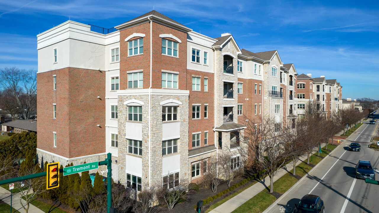 Arlington Crossing in Upper Arlington, OH - Building Photo