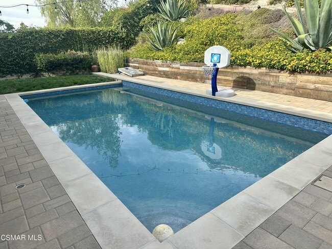 1961 McCrea Rd in Thousand Oaks, CA - Building Photo - Building Photo