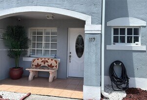 2860 W 80th St in Hialeah, FL - Building Photo