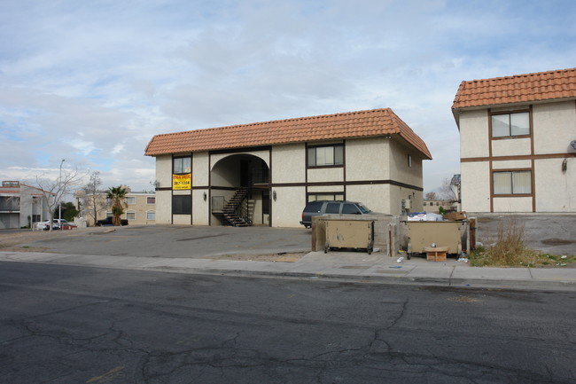 6917 Mendon Ln in Las Vegas, NV - Building Photo - Building Photo