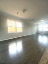 164 Smith St-Unit -2 in Elizabeth, NJ - Building Photo - Building Photo