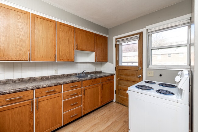 Eagle Point Townhomes in Dubuque, IA - Foto de edificio - Interior Photo