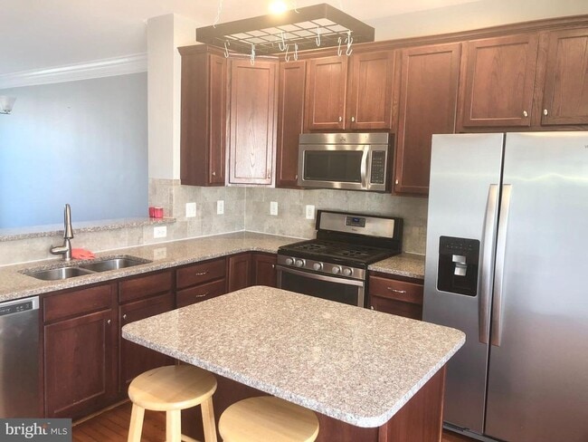 property at 43158 Whelplehill Terrace