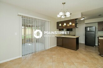 124 Sunset Dr in Longwood, FL - Building Photo - Building Photo