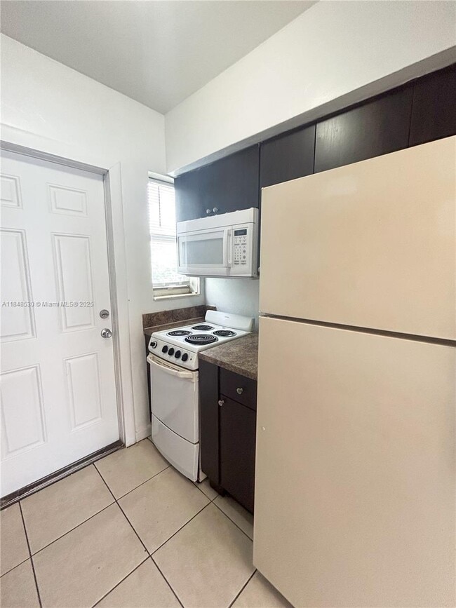 1255 SW 6th St in Miami, FL - Building Photo - Building Photo