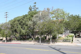 Shadow Hills Apartments in Thousand Oaks, CA - Building Photo - Building Photo