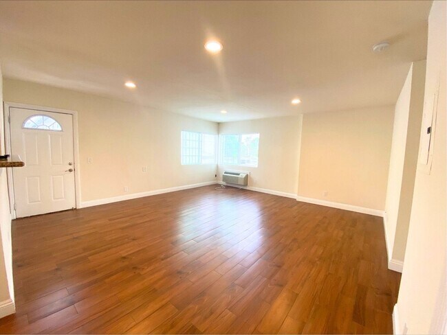 property at 7517 Herschel Ave