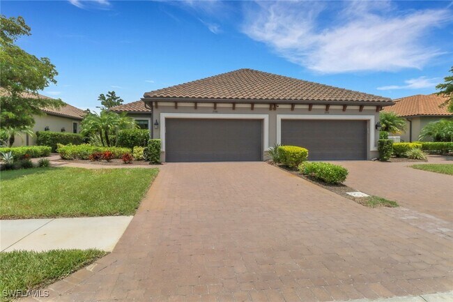 15146 Tolmino St in Naples, FL - Foto de edificio - Building Photo