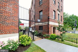 80 New York Ave NW, Unit 301 in Washington, DC - Building Photo