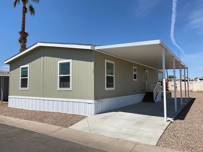 2060 N Center St in Mesa, AZ - Building Photo - Building Photo
