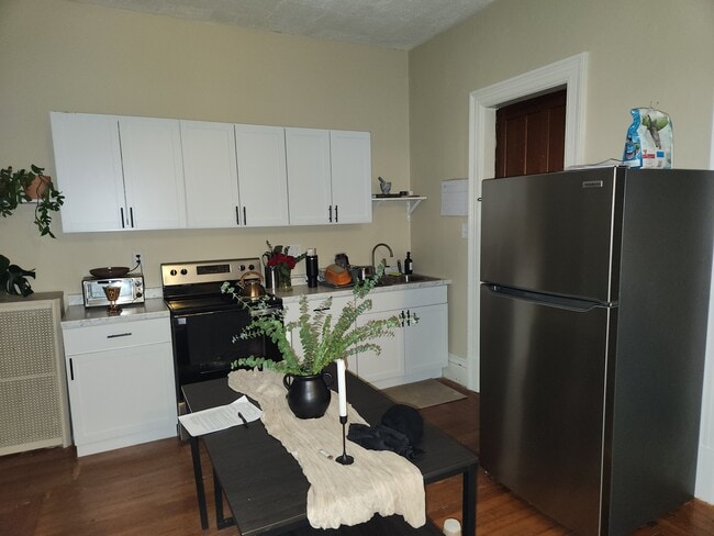 2201 15th St, Unit Apartment 1F