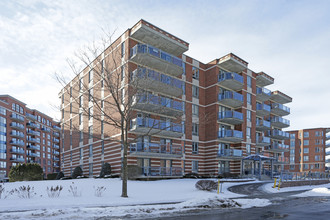 850 Muir in Montréal, QC - Building Photo - Building Photo