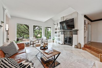 6305 5 Acre Wood St in Austin, TX - Building Photo - Building Photo
