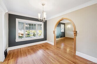 624 E Main St in Brighton, MI - Building Photo - Building Photo