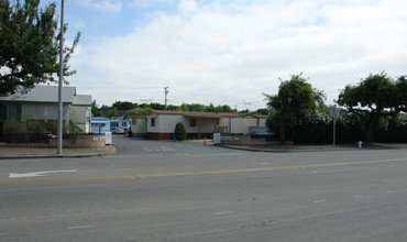 Blue Bonnette Mobile Home Park in Sunnyvale, CA - Building Photo - Building Photo