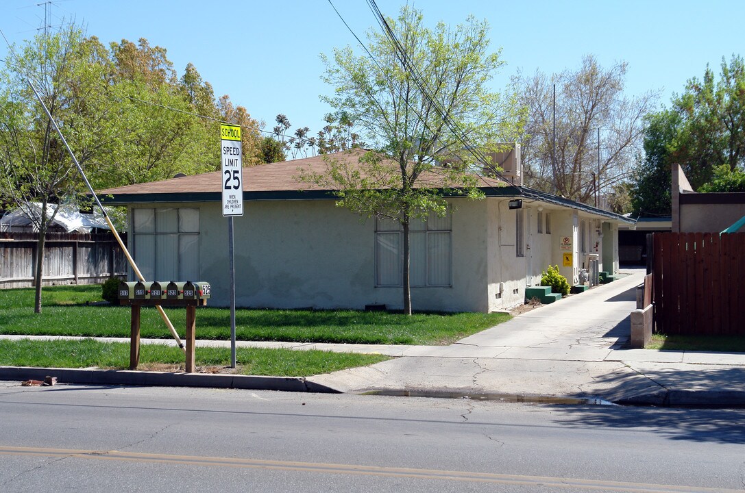 517-525 E Acacia Ave in Hemet, CA - Foto de edificio