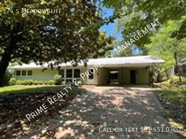 property at 74 S Meadowcliff Dr