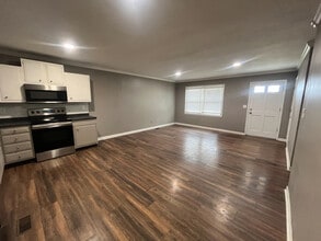 1230 Trent Blvd in Lexington, KY - Building Photo - Building Photo