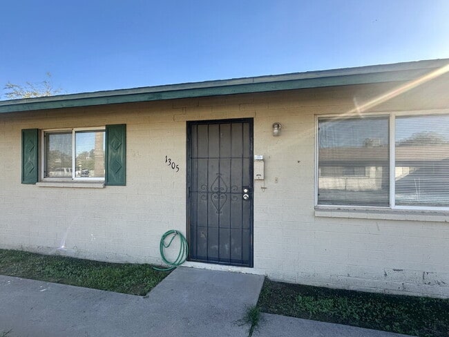 property at 1305 N Arbor Ave