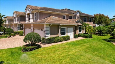 4752 Stratford Ct in Naples, FL - Building Photo - Building Photo