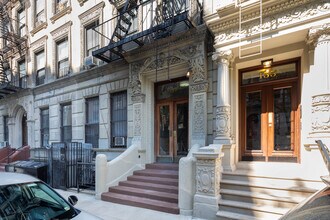 157 W 80th St in New York, NY - Building Photo - Building Photo