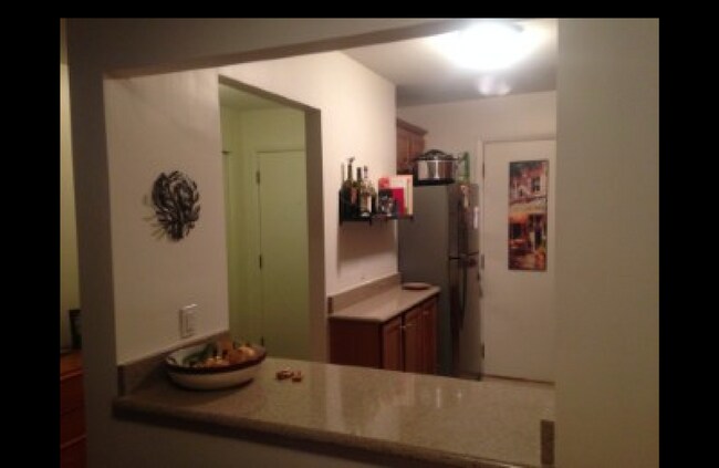 803 Centre St, Unit T in Boston, MA - Building Photo - Building Photo