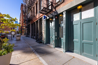 472 Greenwich St in New York, NY - Building Photo - Building Photo