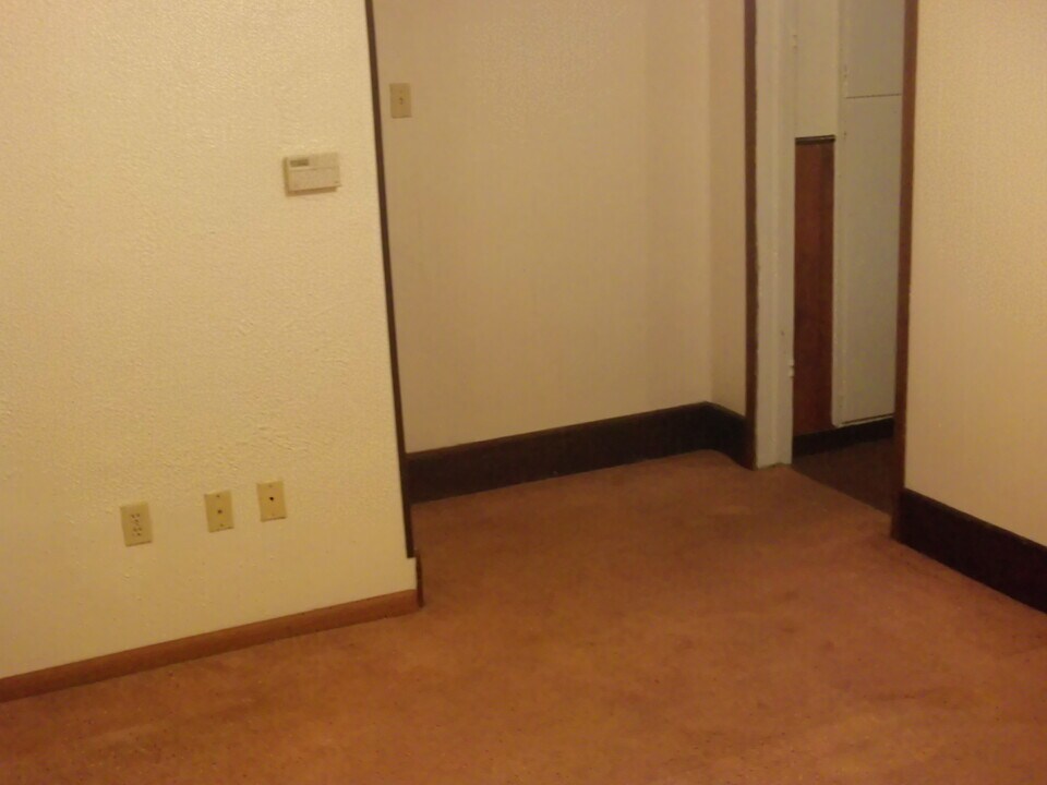 61 Irene St, Unit Rear in Buffalo, NY - Foto de edificio