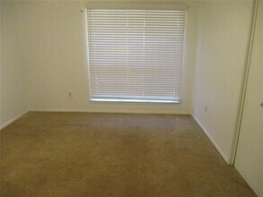 4704 Valleycrest Dr in Arlington, TX - Building Photo - Building Photo