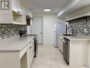 24 Yardmaster Dr in Brampton, ON - Building Photo - Building Photo