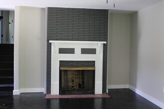 3318 Hilltop Cir in Gainesville, GA - Building Photo - Building Photo