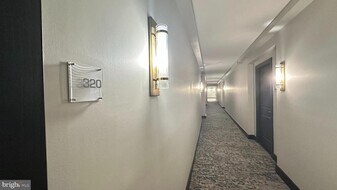 2001 15th St N in Arlington, VA - Building Photo