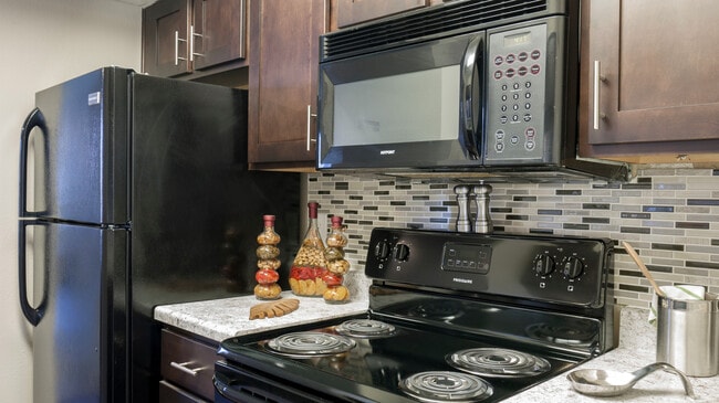Greentree in Carrollton, TX - Building Photo - Building Photo