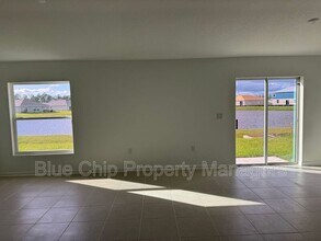 2295 Green Valley St in Daytona Beach, FL - Building Photo - Building Photo