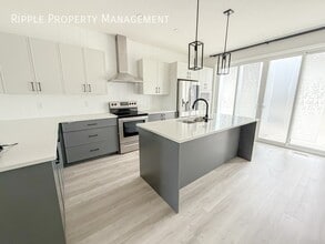 1110 Copperfield Blvd SE in Calgary, AB - Building Photo - Building Photo